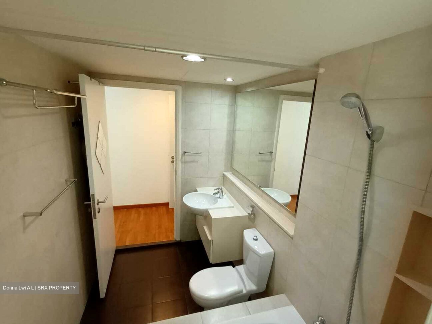 The Esparis (D18), Condominium #382908761